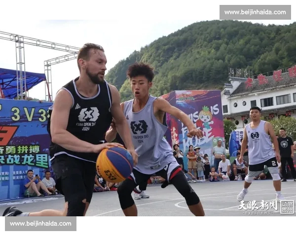 篮球对决：激烈赛场上的团队合作与个人实力的完美碰撞
